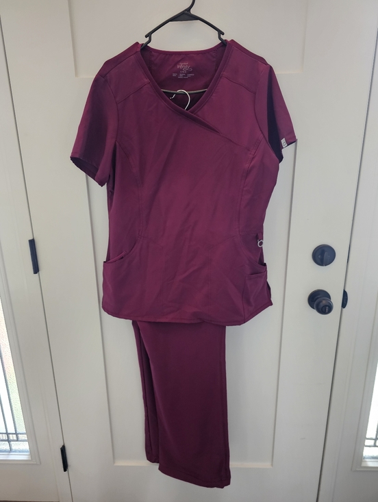 Cherokee Infinity Scrub Set In Wine - Picture 8 of 8